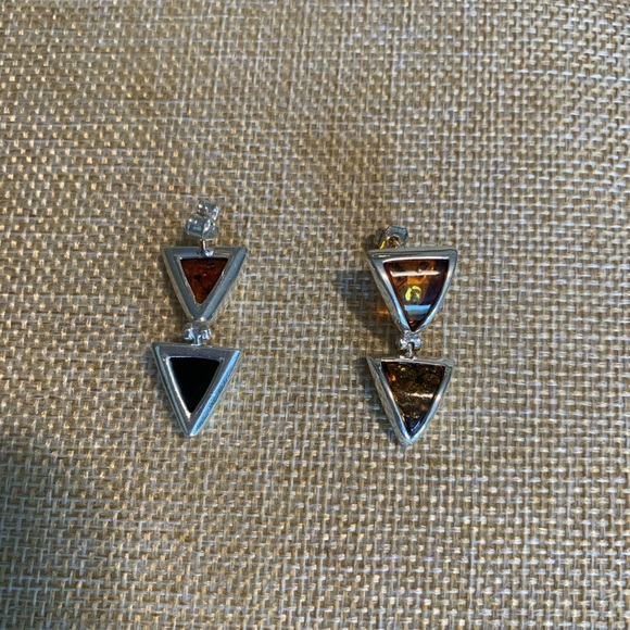 Two tones of amber with inclusions set in sterling silver. - Picture 5 of 7